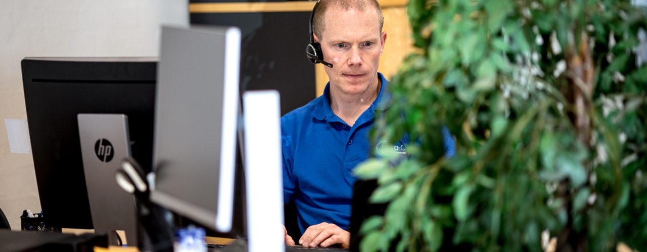 Vi er IT-eksperter og IT-rådgivere Vi er IT-eksperter og IT-rådgivere